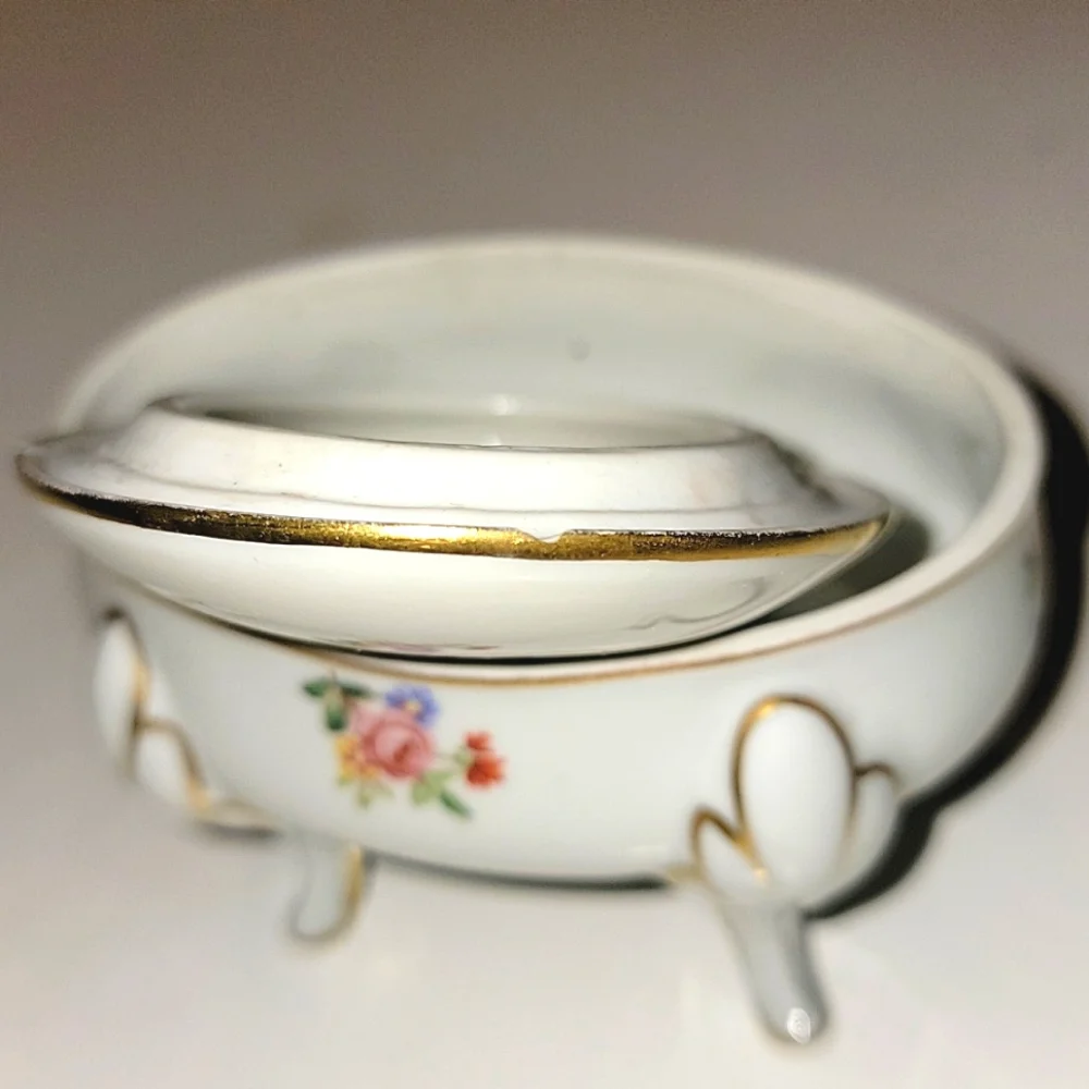 JIMENAU GRAF VON HENNEBERG  PORCELAIN TRINKET DISH WITH LID - Picture 12 of 12